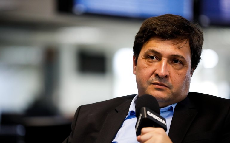 Presidente do Grêmio admite 'situação grave' e Suárez pode colocar prótese