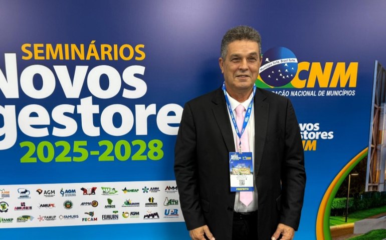Prefeito reeleito de Branquinha participa de Seminário em Brasília