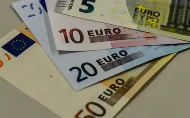 Hungria bloqueia ajuda de 50 bilhões de euros da União Europeia para a Ucrânia