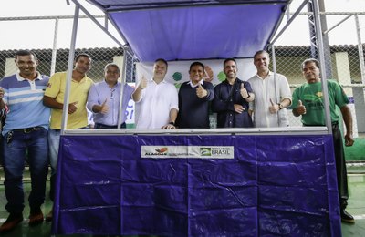 Seagri-A­­­­­­­­­­­­L entrega 401 cisternas e 121 barracas de feira em Palmeira dos Índios
