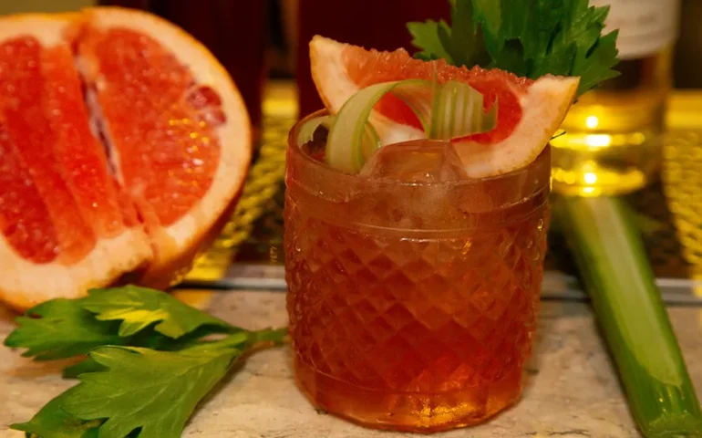 Clássico coquetel brasileiro, Rabo de Galo ganha reconhecimento internacional