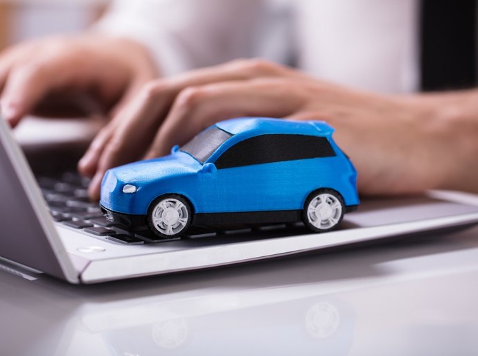 Brasileiro pesquisa preço do carro antes de vender: buscas online por 'quanto vale meu carro' crescem 368% em 2026