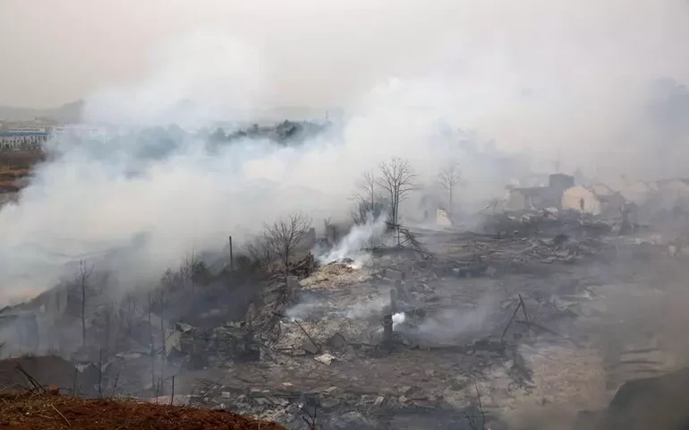 Explosão em fábrica de fogos de artifício mata ao menos 26 na China