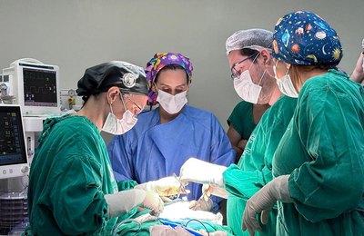 Cirurgia de alta complexidade no Hospital Metropolitano trata paciente com suspeita de câncer de tireóide