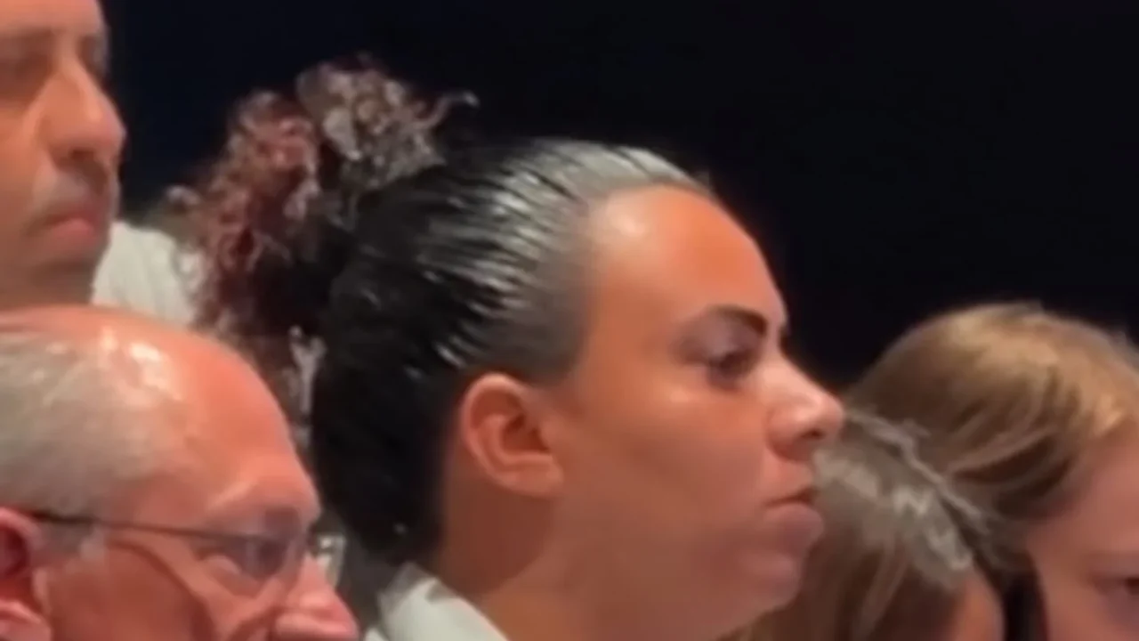 Mãe de Ana Clara confronta Flávio Bolsonaro após resposta sobre o caso no debate da Globo