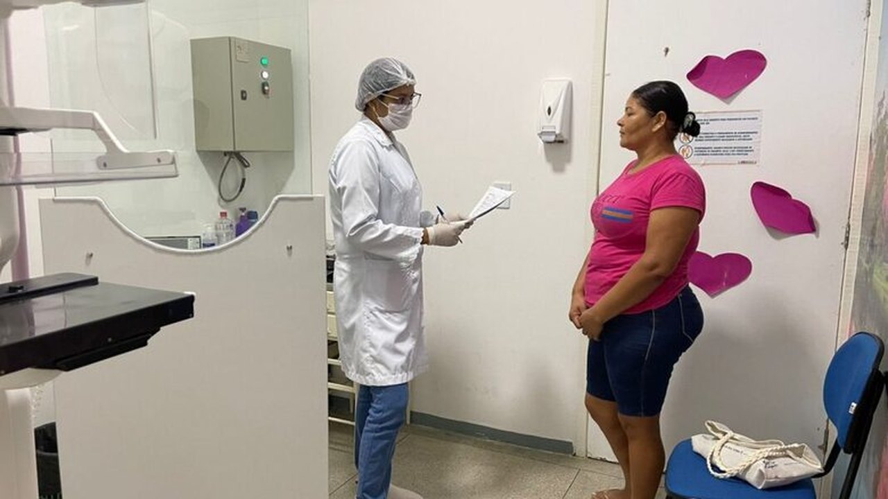 Prefeitura de Penedo promove exames de mamografia para alunas da EJA