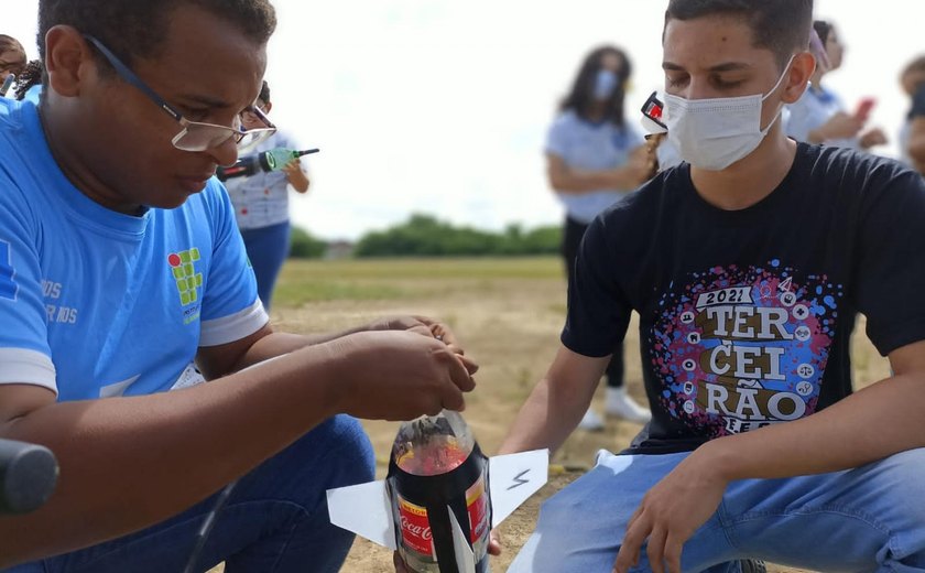 Estudantes de AL participam da Olimpíada Brasileira de Astromomia e Mostra de Foguete