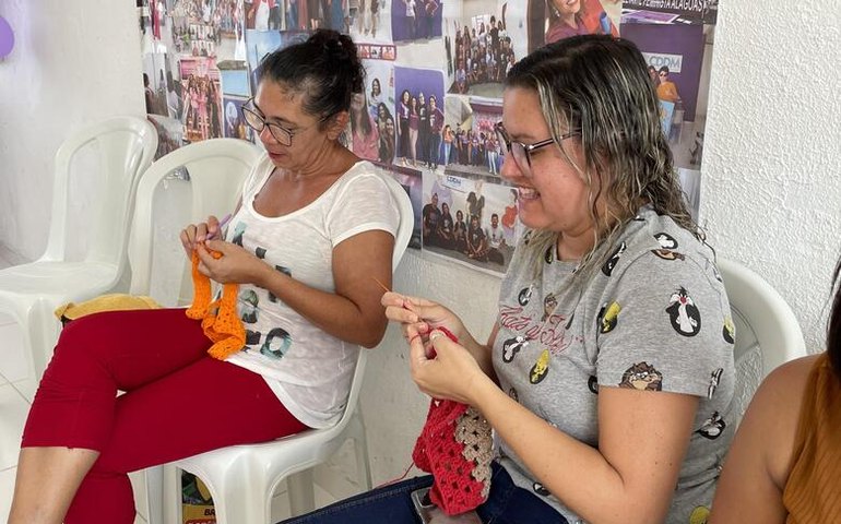 Alagoas Feita à Mão emite Carteira Nacional do Artesão a 19 mulheres vítimas de violência