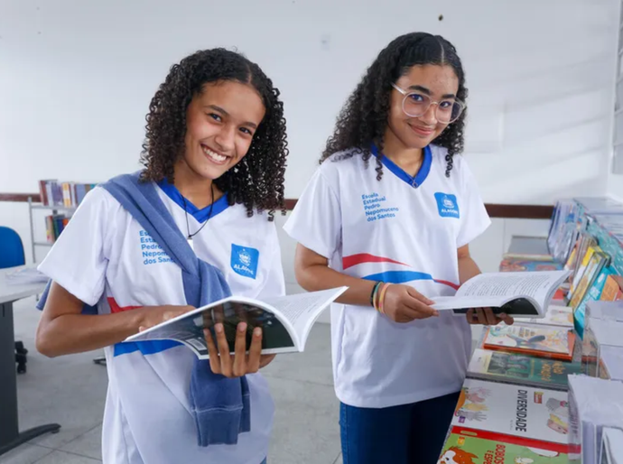 Parlamentares da ALE aprovam em 1º turno projeto que cria o Prêmio Escola 10