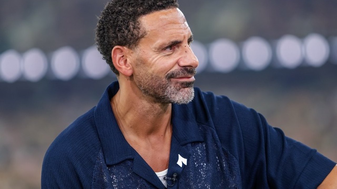 Filho de zagueiro ídolo do Manchester United assina primeiro contrato profissional com o Brighton: 'Orgulho para a família'