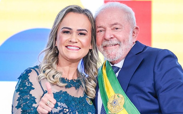 Lula mantém Daniela Carneiro no Turismo, mas aliados dão como certa a demissão da ministra