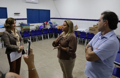Fiscalização para melhoria da EJAI em Maceió: MPAL e DPE chegam à Escola Municipal Professor Antídio Vieira, no Trapiche da Barra
