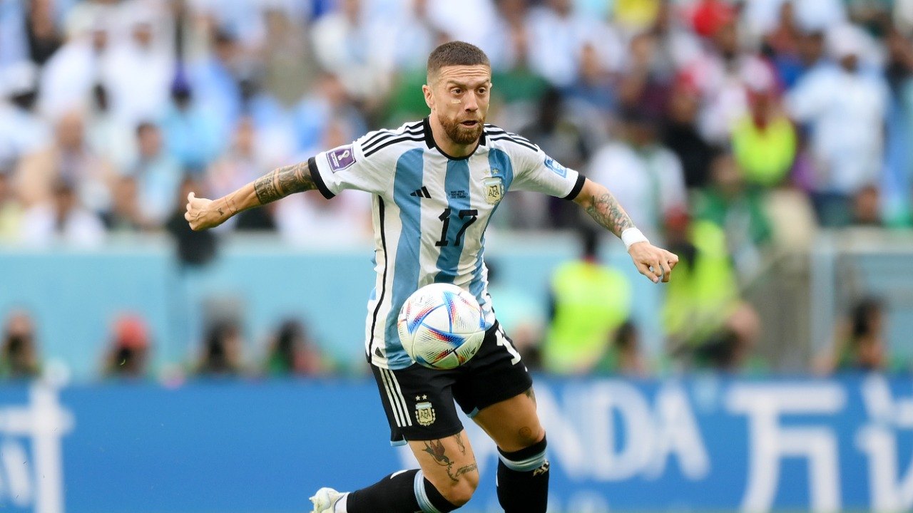 Papu Gómez afirma que argentinos comemoraram eliminação do Brasil na Copa do Catar: 'único que temíamos'