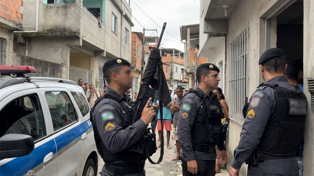 Suspeito de envolvimento na morte de sargento da PM é preso com fuzil durante operação no Quitungo