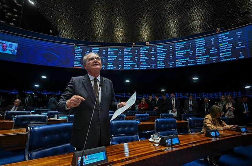 Renan Calheiros volta a defender isenção de custas judiciais para quem ganha até R$ 5 mil