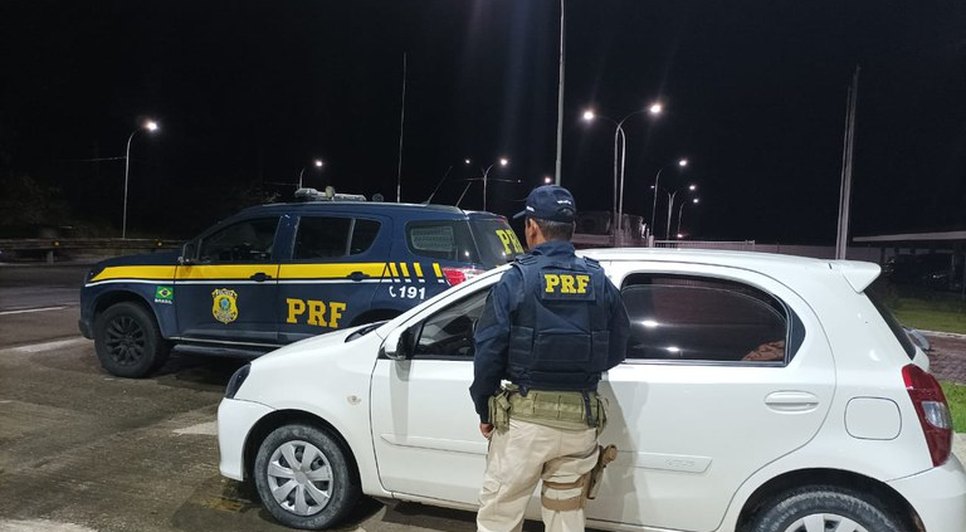 Idoso é perseguido pela PRF e acaba preso por dirigir embriagado na contramão em São Cristóvão