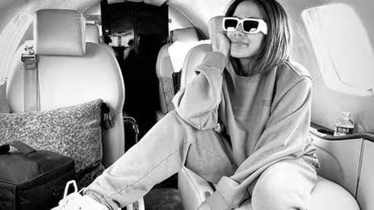 Anitta anuncia férias após show na final da Liga dos Campeões da Europa
