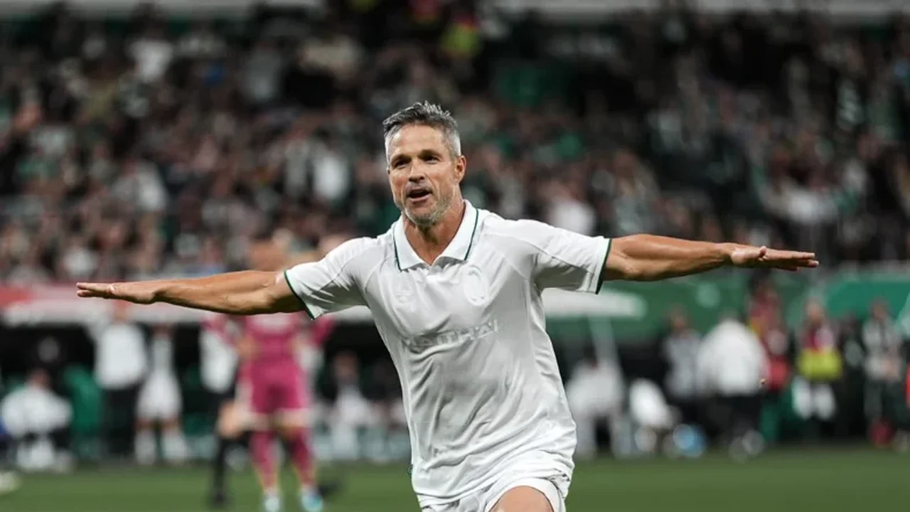 Diego Ribas marca contra Real Madrid e é ovacionado na Alemanha