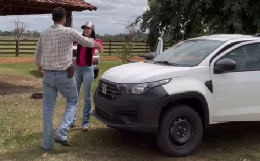 Qual é o carro da Ana Castela?