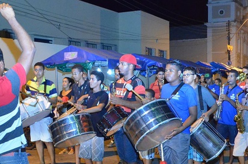 Prévias carnavalescas agitam a cidade de Coruripe