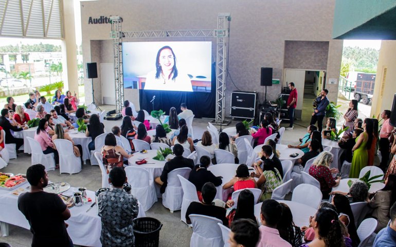 Prefeito Marcelo Beltrão participa da cerimônia de posse dos novos gestores escolares