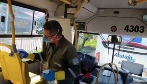 LIMPEZA NOS ÔNIBUS