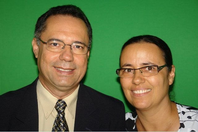 Pr. Ivaldo e missionária Fátima