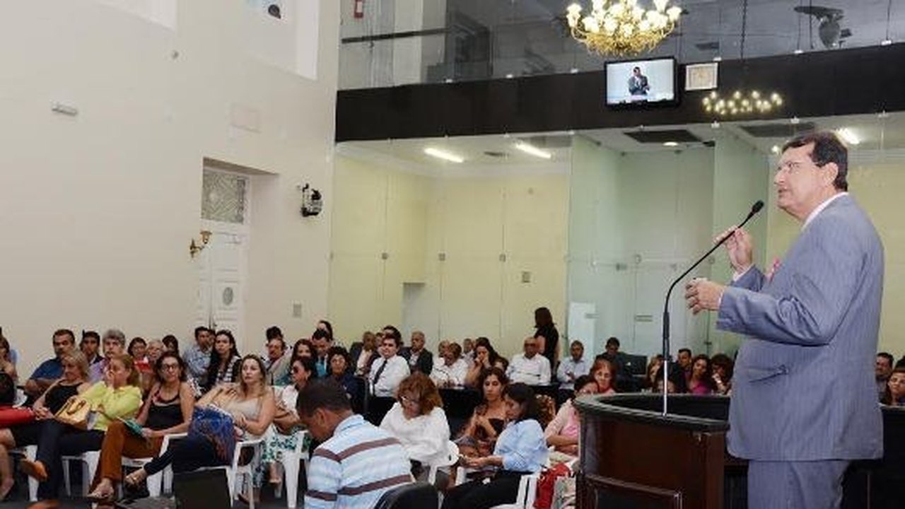 “Pagamos a conta até hoje da inação de Bolsonaro na pandemia”