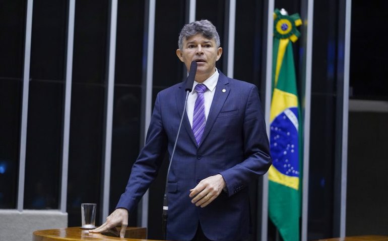 Projeto prevê regra para pagamento de precatório decorrente de salário