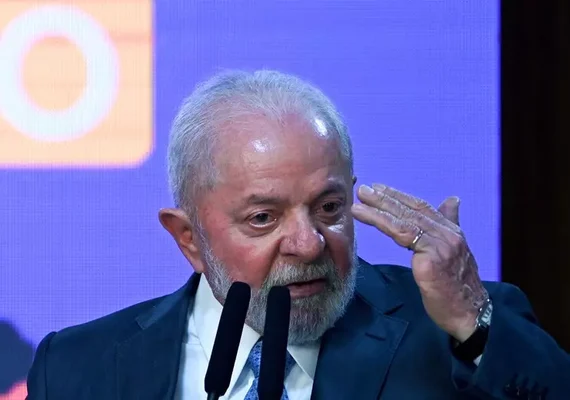 Lula diz querer manter Brasil longe da guerra entre Israel e Irã