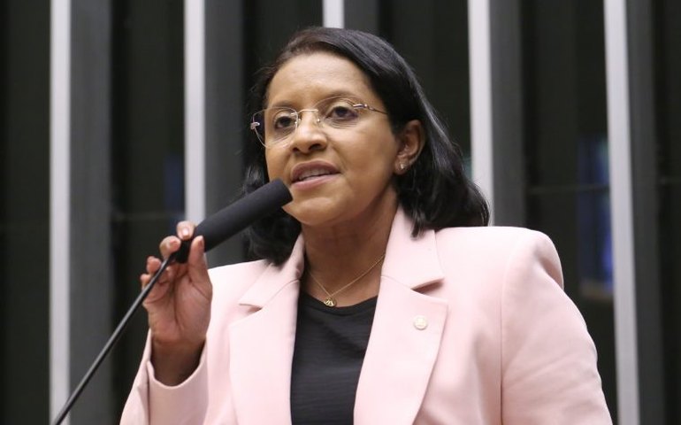 Comissão aprova ampliação da cobertura de planos de saúde para emergências relacionadas à gestação