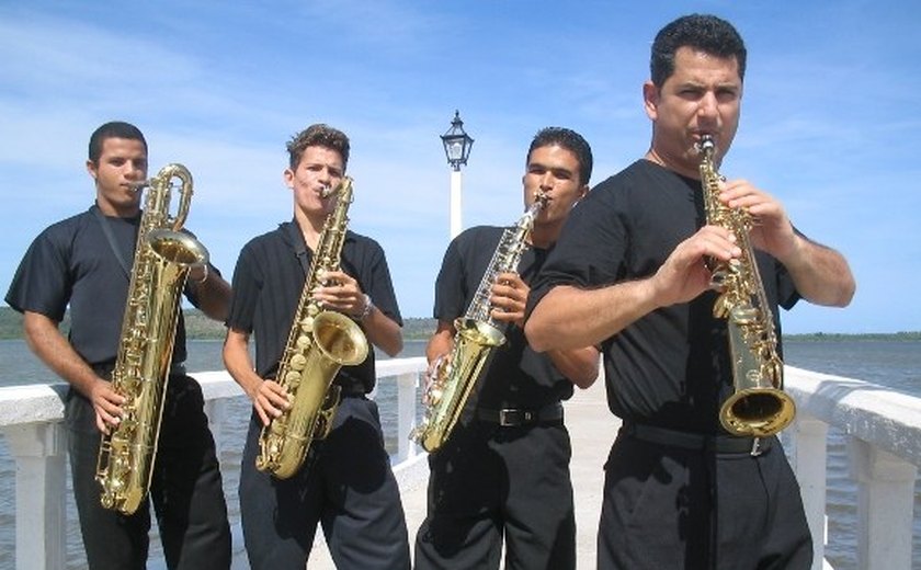 Projeto Concerto aos Domingos recebe grupo A La Sax Quarteto