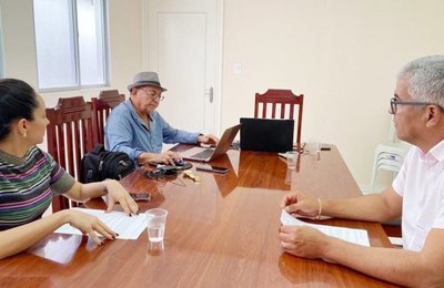 Prefeitura de Palmeira sanciona reajuste salarial dos aposentados e pensionistas da Educação do município