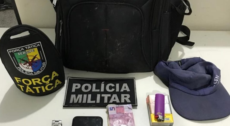 Ciclista é preso após assaltar pedestres com simulacro de pistola em Aracaju / Foto: Foto: BPTur/SE