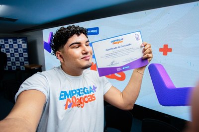 Geração de emprego em AL tem o maior desempenho do NE e segundo melhor do País em outubro