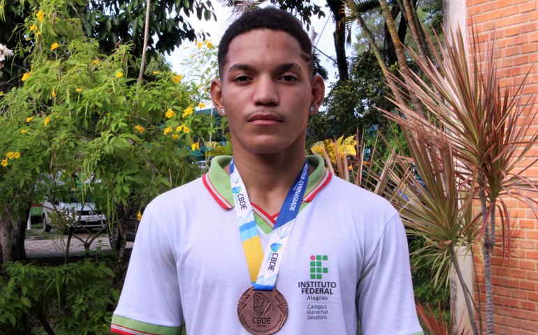 Estudante alagoano faz campanha para ir ao México disputar panamericano de Luta Olímpica