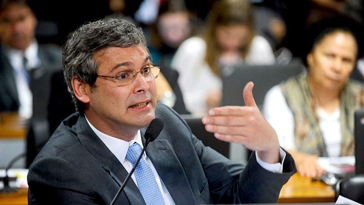 Deputados da base que apoiaram urgência da anistia romperam com o governo Lula, defende líder do PT