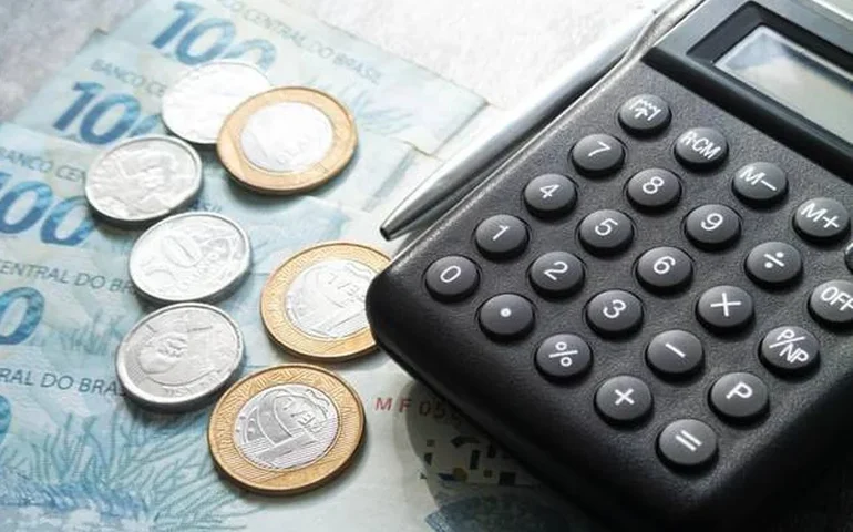 Renda salta 70% em três décadas, enquanto desigualdade e pobreza caem ao menor nível da História