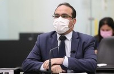 Davi Maia aponta irregularidade em locação de carros para "gabinete fantasma"