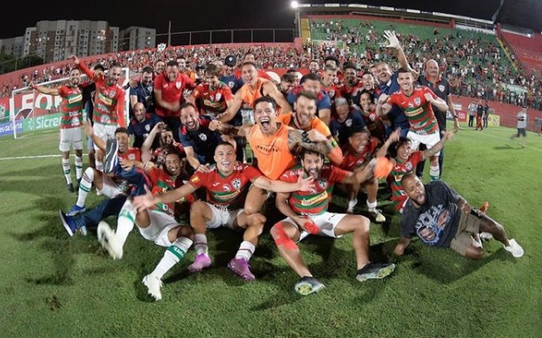 Portuguesa vence o Mirassol, se livra do rebaixamento e garante vaga na Série D de 2025