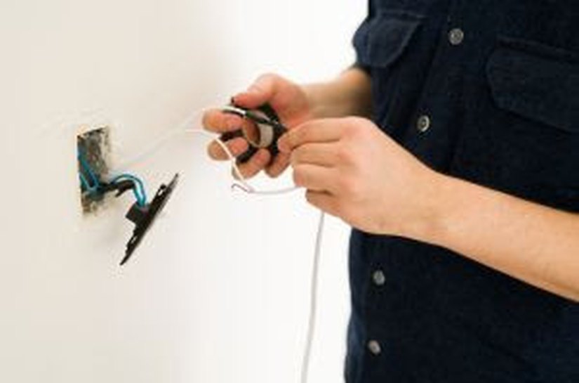 Dia do Eletricista: acidentes elétricos crescem 11,6% e segurança exige profissionais qualificados