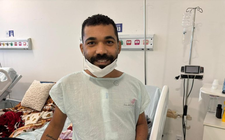 Após dois anos com infecção, paciente passa por cirurgia cardíaca e comemora recuperação em Maceió