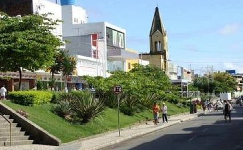 Ação + Centro Novo centraliza mais de 40 serviços em mutirão na Praça Manoel André nesta terça (9) em Arapiraca