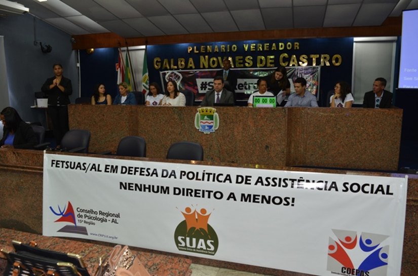 Audiência debate rumos da Política de Assistência Social