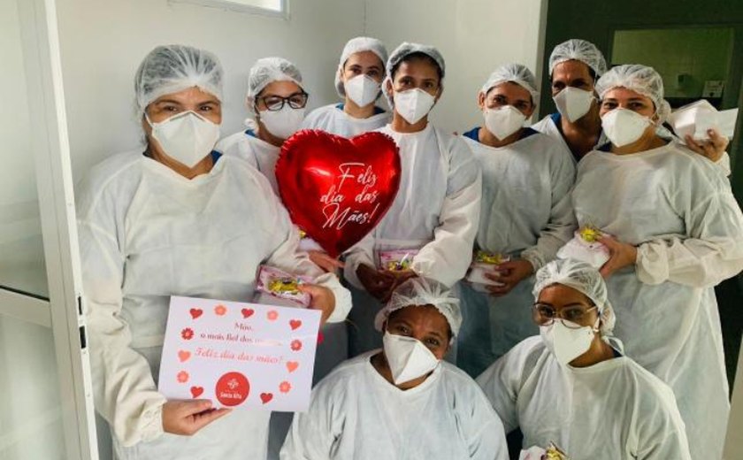Hospital Regional Santa Rita homenageia colaboradoras e pacientes no Dia das mães