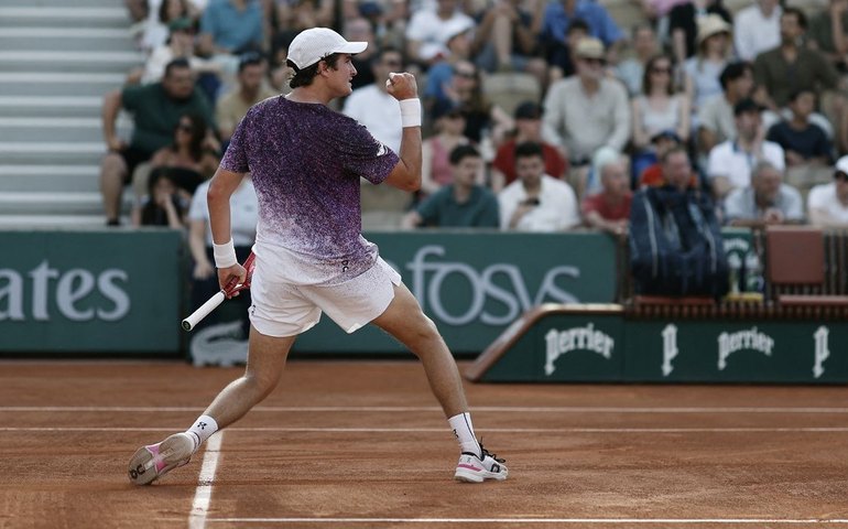 João Fonseca estreia com vitória no torneio de Roland Garros