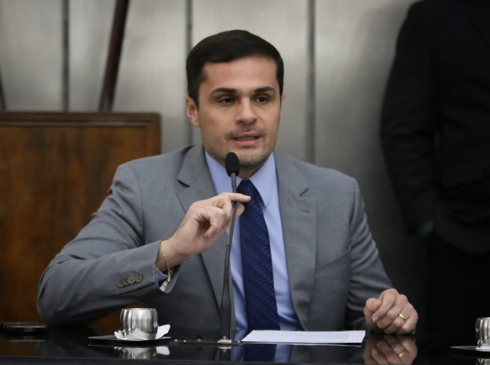 Aprovado projeto de lei de Alexandre Ayres que garante prioridade aos diabéticos nos serviços de saúde