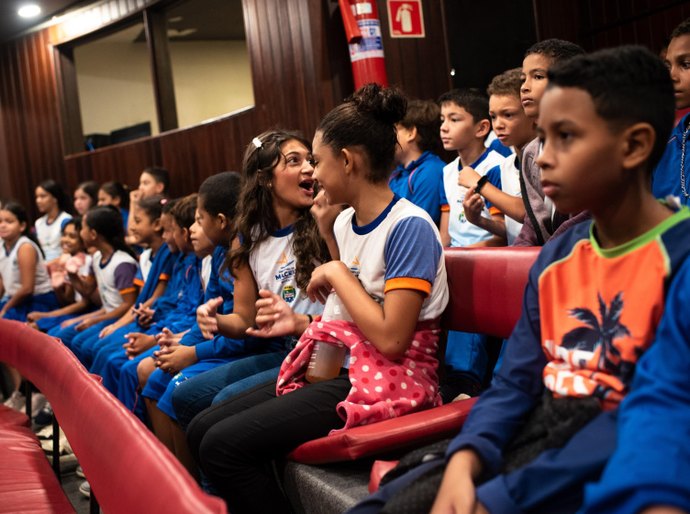 Aula de circo leva alegria e inclusão para estudantes da rede municipal de ensino