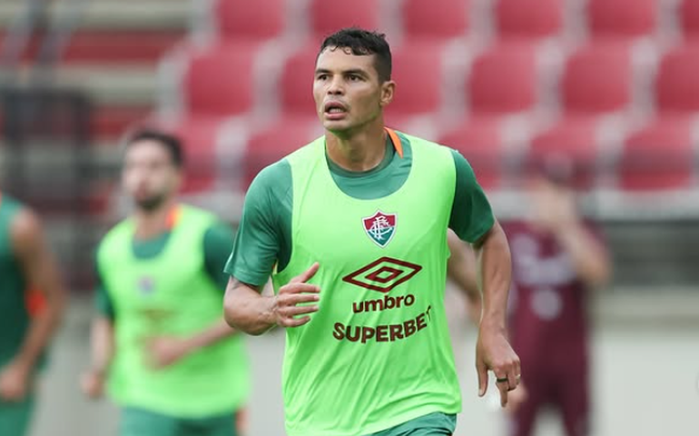 Thiago Silva sofre lesão na coxa e desfalca o Fluminense por quatro semanas