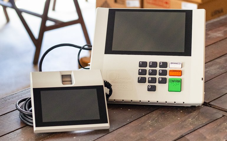 TRE/AL recebe 700 novas urnas eletrônicas para eleições municipais